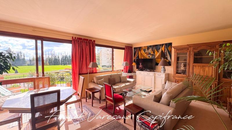 Appartement - 107 m² - 5 pièces