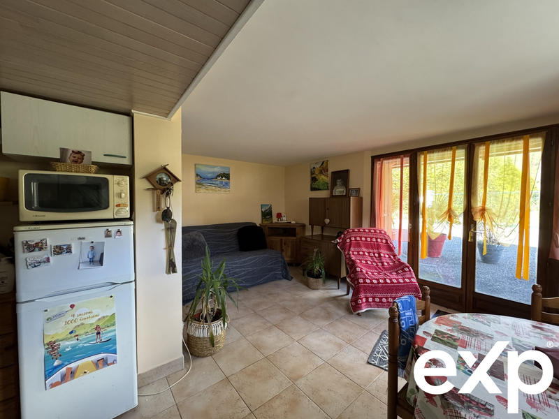 Maison - 182 m² - 7 pièces