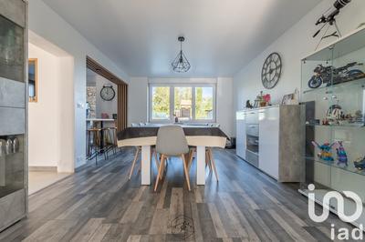 Maison - 240 m² - 6 pièces