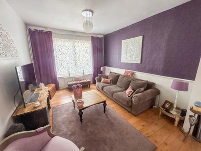 Maison - 98 m² - 4 pièces