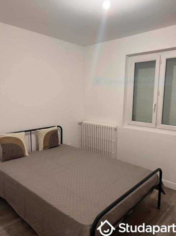 Chambre - 11 m² - 1 pièce