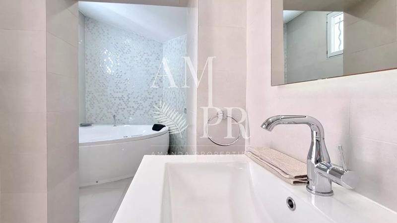 Maison de ville - 180 m² - 7 pièces