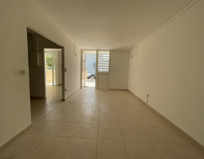 Local commercial - 100 m² - 5 pièces