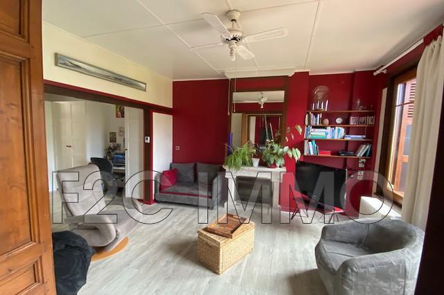 Maison - 260 m² - 12 pièces