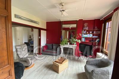 Maison - 260 m² - 12 pièces