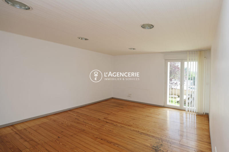 Local commercial - 136 m²