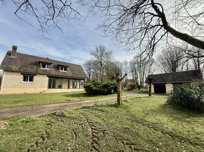 Maison - 250 m² - 7 pièces