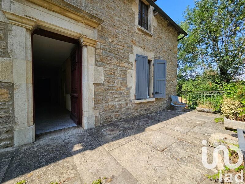 Maison - 295 m² - 11 pièces