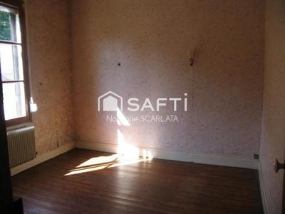 Maison - 92 m² - 5 pièces