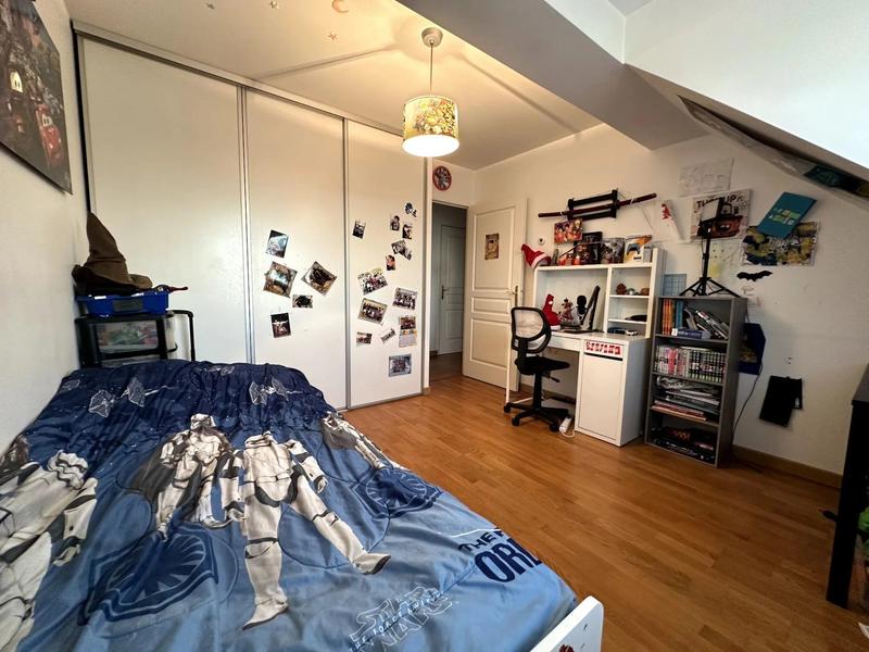 Appartement - 90 m² - 4 pièces