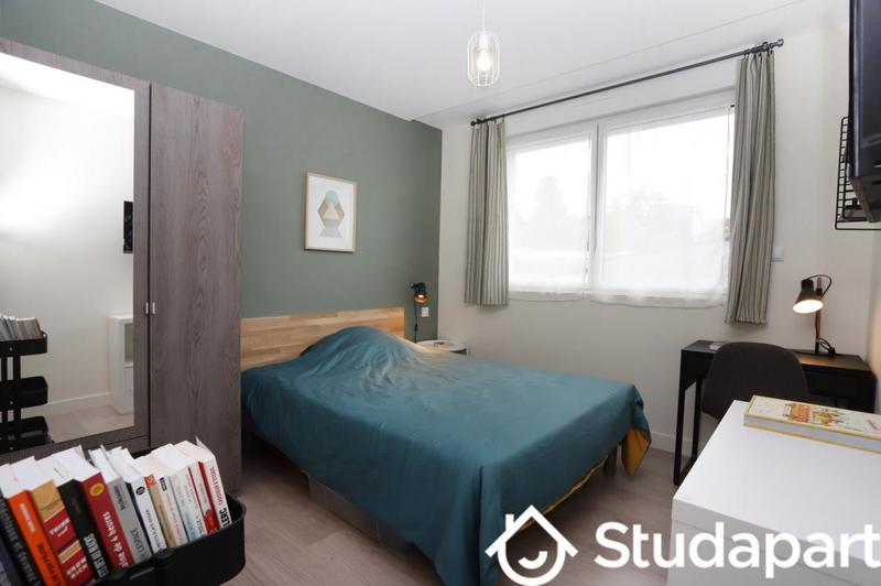 Chambre - 11 m² - 1 pièce