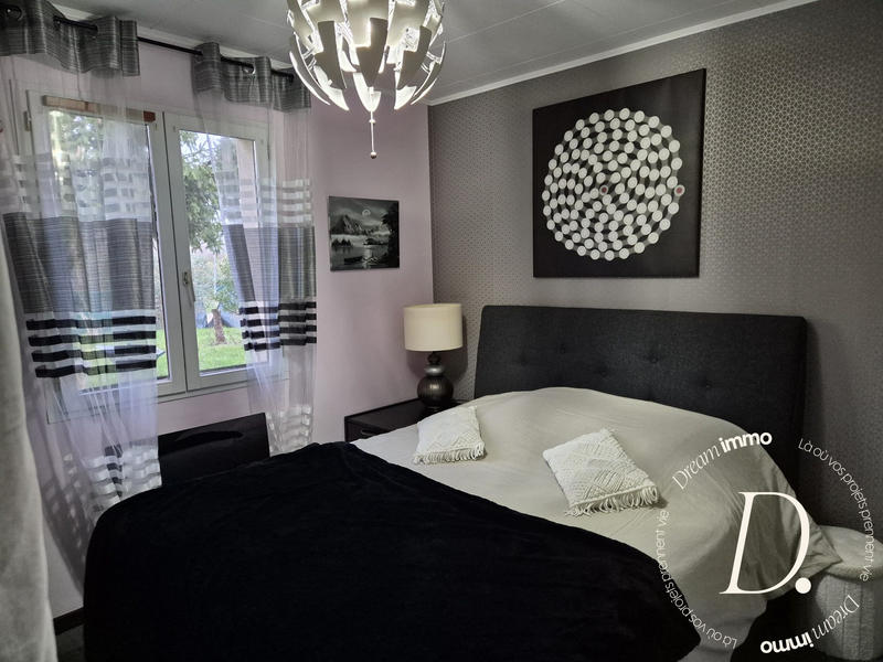 Maison traditionnelle - 120 m² - 6 pièces