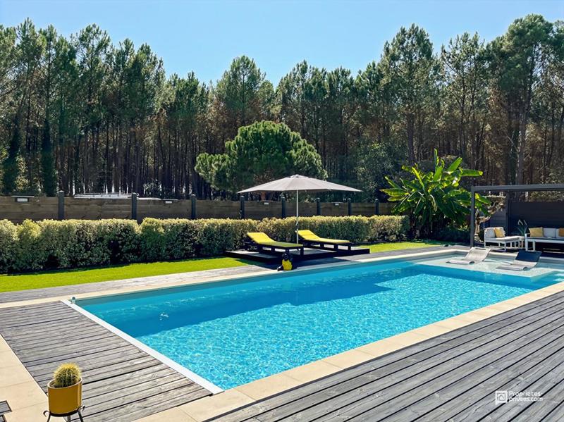 Maison - 180 m² - 6 pièces