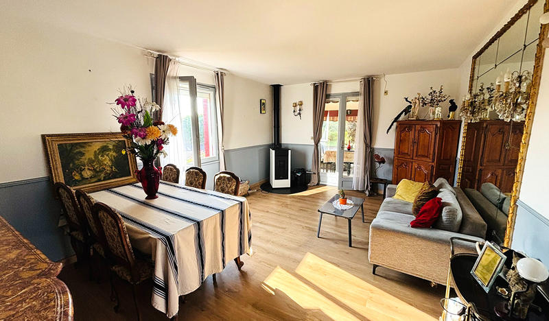 Maison - 90 m² - 4 pièces