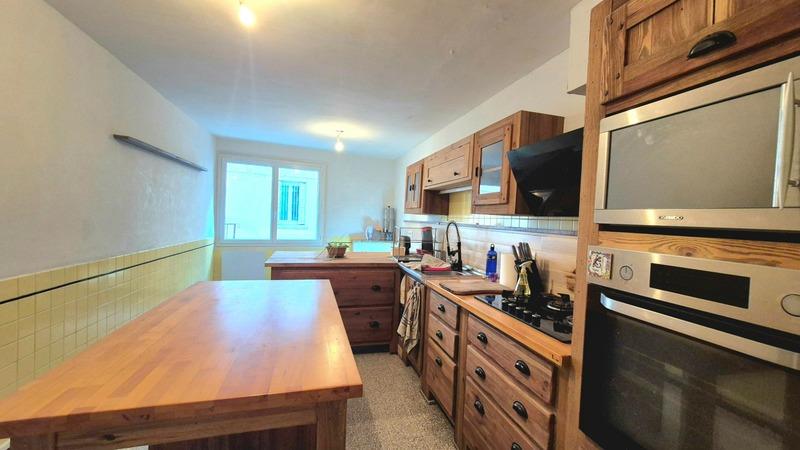 Maison - 212 m² - 8 pièces