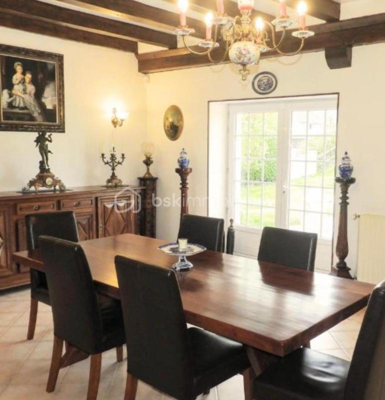 Maison de village - 330 m² - 10 pièces