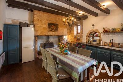 Maison - 140 m² - 5 pièces