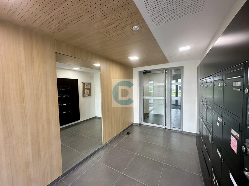 Appartement - 90 m² - 4 pièces