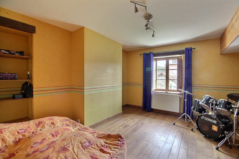 Longère - 215 m² - 9 pièces