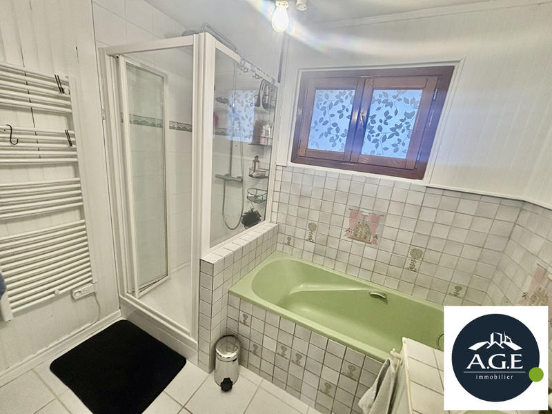 Maison - 174 m² - 8 pièces