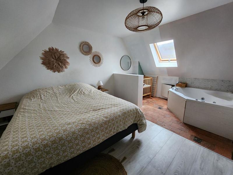 Maison - 298 m² - 9 pièces