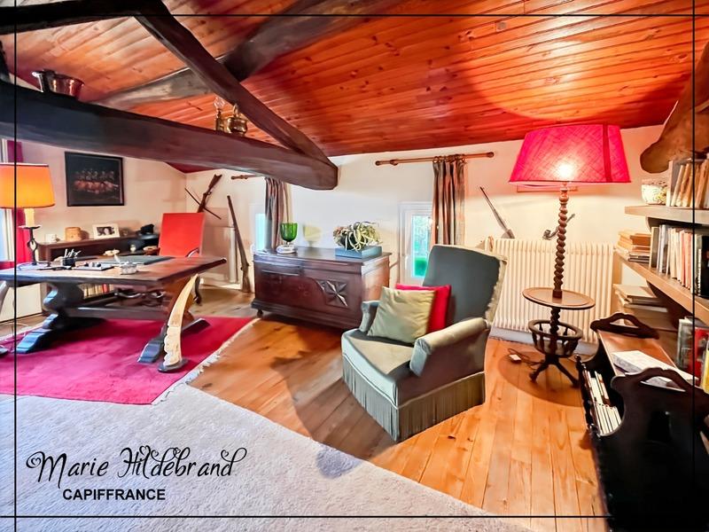 Maison - 200 m² - 6 pièces