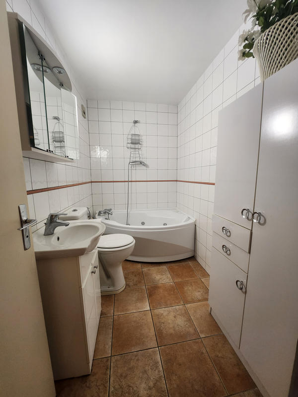 Appartement - 75 m² - 3 pièces