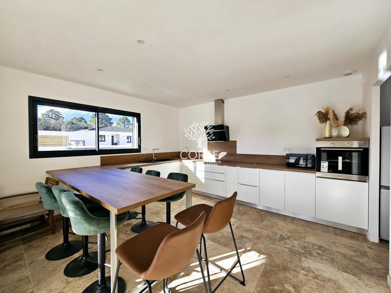 Villa - 140 m² - 4 pièces