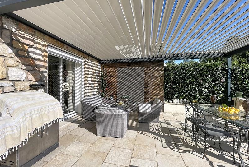 Demeure - 140 m² - 4 pièces