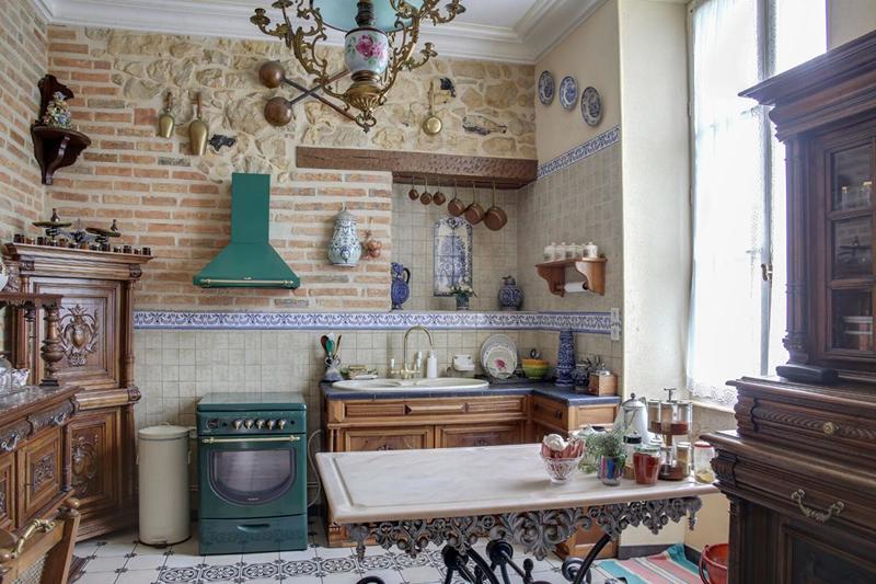 Propriété - 210 m² - 10 pièces