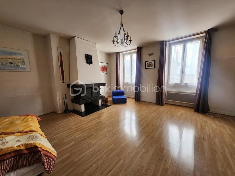 Maison de ville - 260 m² - 9 pièces