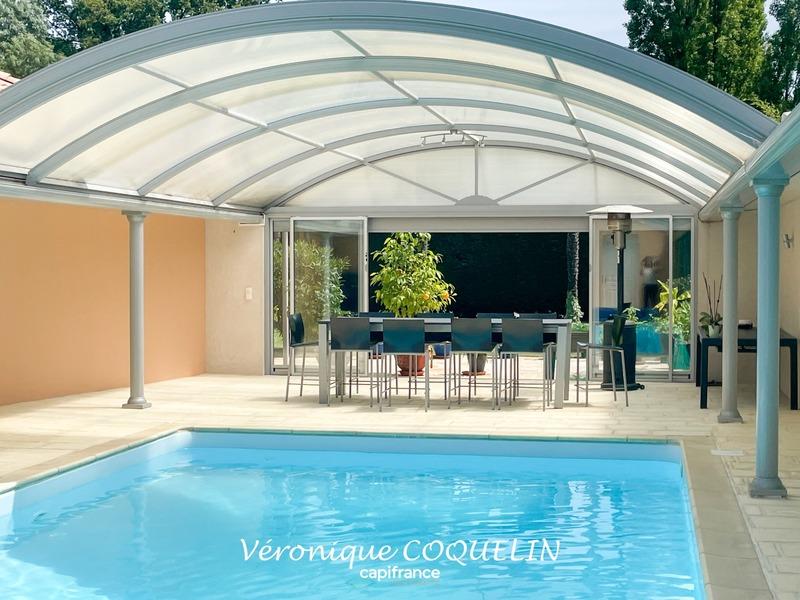 Villa - 240 m² - 7 pièces