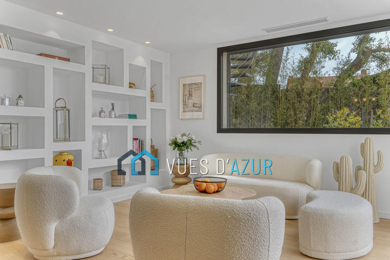 Villa - 248 m² - 5 pièces