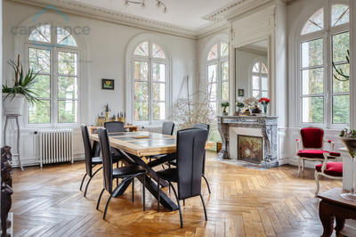 Maison bourgeoise - 442 m² - 12 pièces
