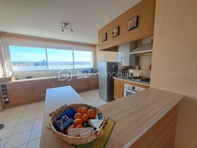 Appartement - 96 m² - 4 pièces