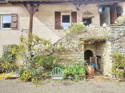 Maison ancienne - 200 m² - 7 pièces