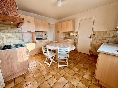 Maison - 93 m² - 4 pièces