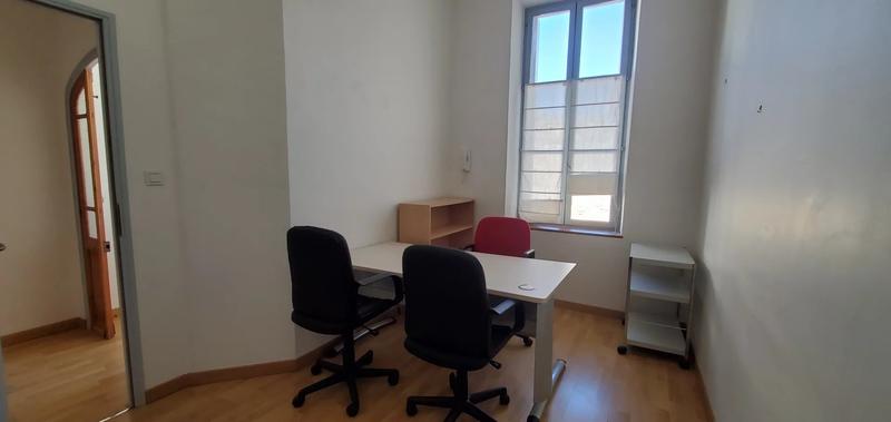 Bureau - 19 m² - 2 pièces