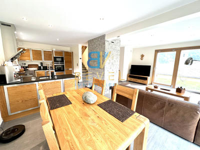 Maison - 160 m² - 4 pièces