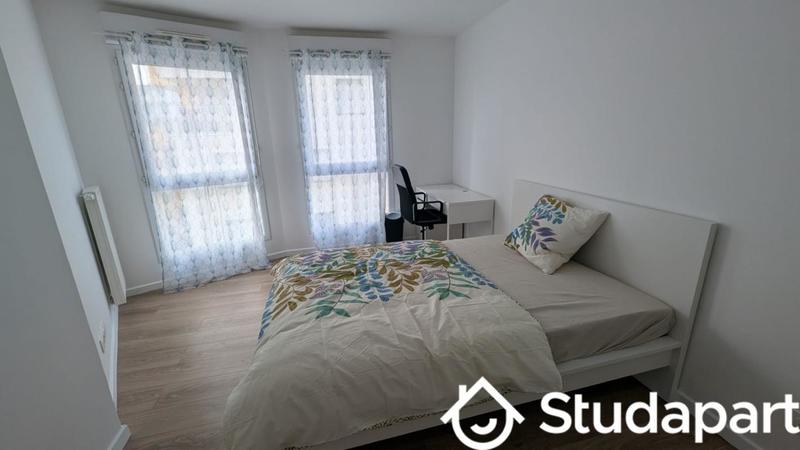 Chambre - 10 m² - 1 pièce