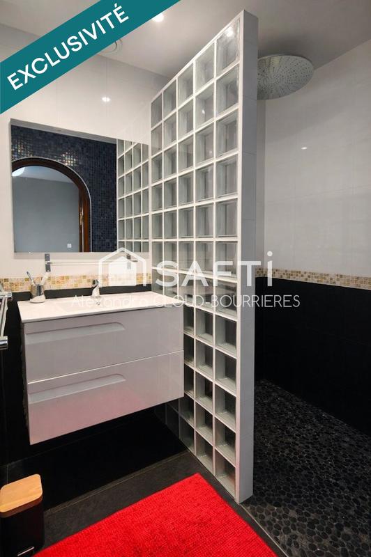 Villa - 276 m² - 6 pièces