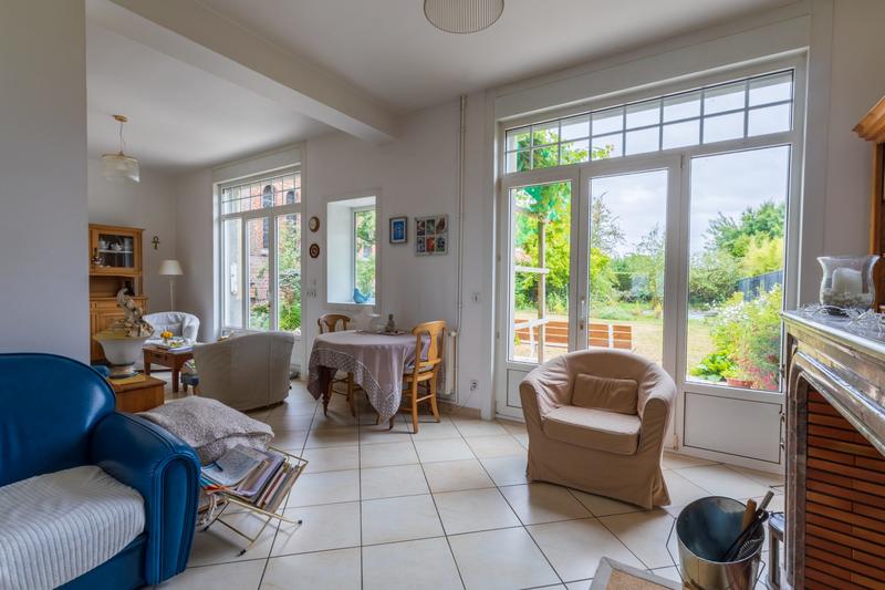 Maison - 250 m² - 12 pièces