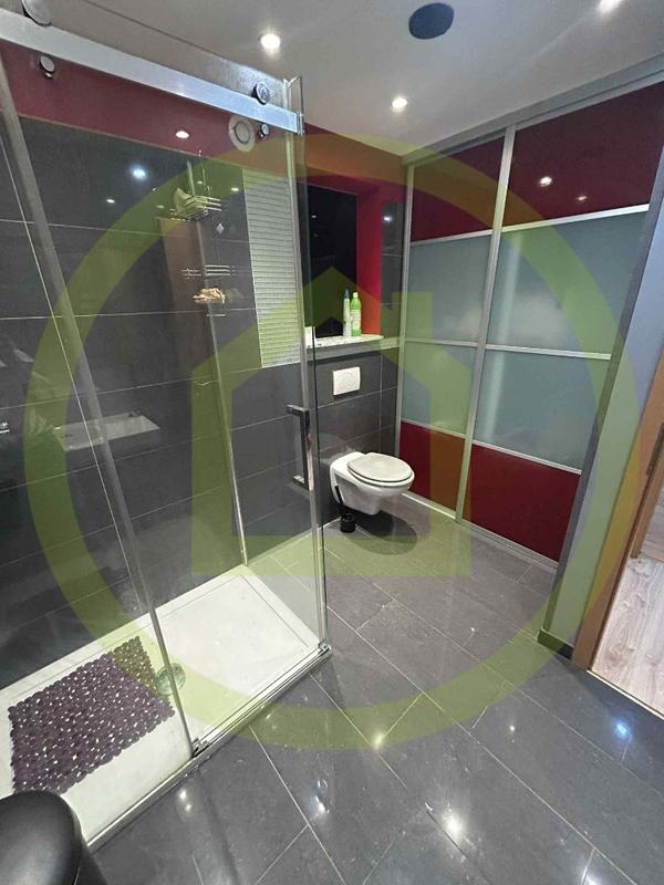 Maison de ville - 90 m² - 5 pièces