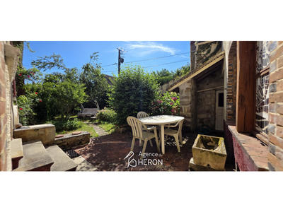 Maison - 201 m² - 7 pièces