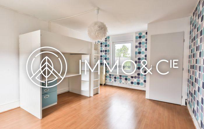 Maison - 235 m² - 5 pièces