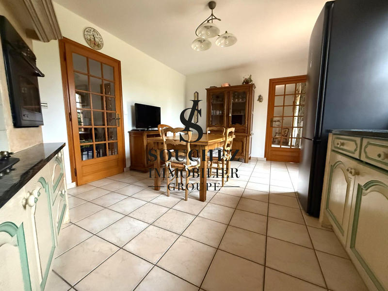 Maison - 202 m² - 7 pièces