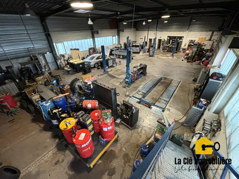 Local commercial - 1 255 m²