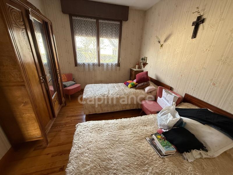 Maison - 158 m² - 12 pièces