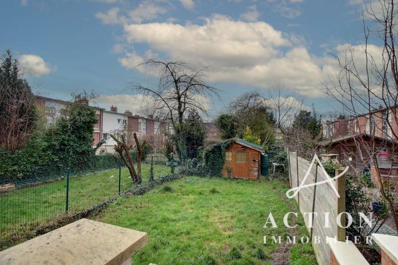 Maison - 93 m² - 5 pièces