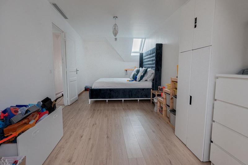 Maison - 300 m² - 10 pièces